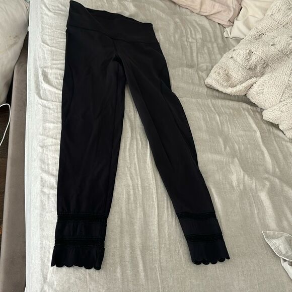 Free people black scallop and lace trim leggings NEW XS - Picture 1 of 4